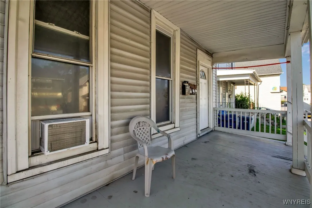 125 Hertel Avenue, Buffalo, New York 14207, Buffalo, New York 14207, 6 Bedrooms Bedrooms, ,4 BathroomsBathrooms,Residential,For Sale,125 Hertel Avenue, Buffalo, New York 14207,0,B1642911