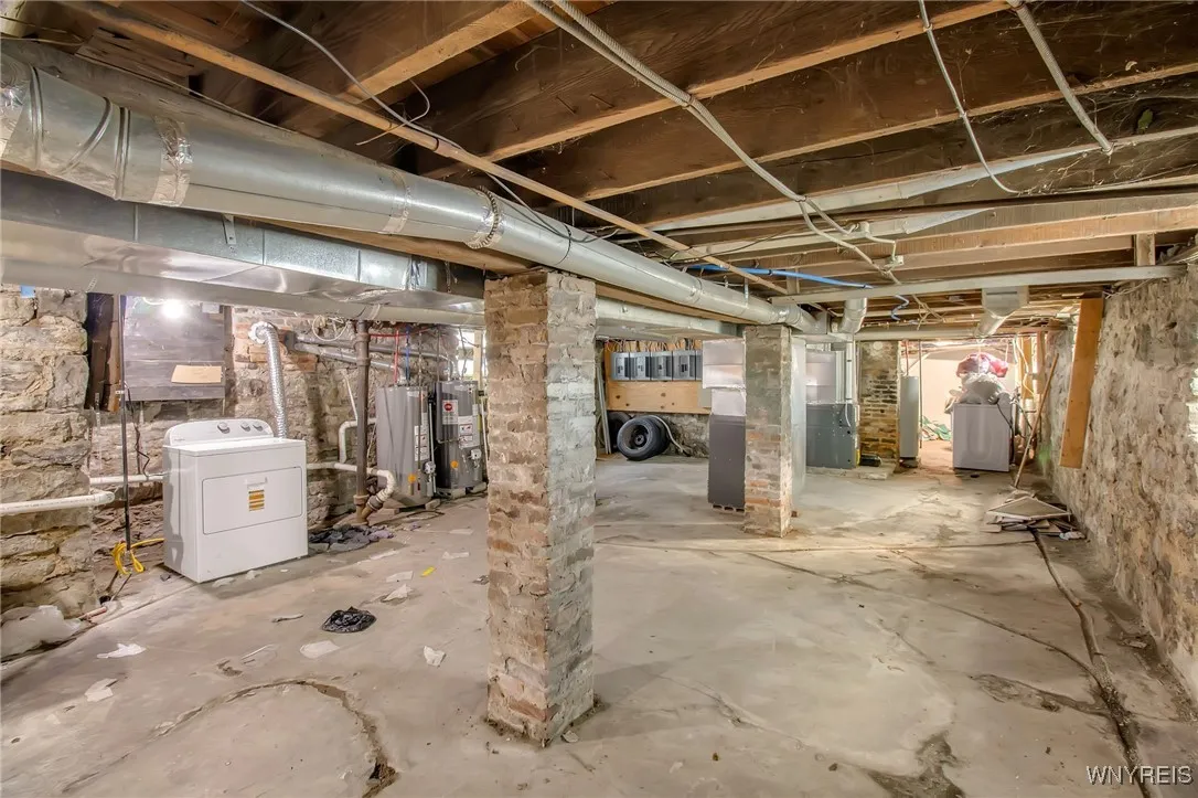 125 Hertel Avenue, Buffalo, New York 14207, Buffalo, New York 14207, 6 Bedrooms Bedrooms, ,4 BathroomsBathrooms,Residential,For Sale,125 Hertel Avenue, Buffalo, New York 14207,0,B1642911