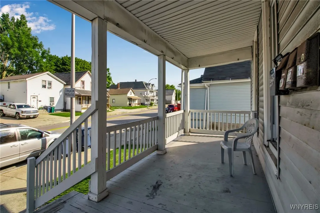125 Hertel Avenue, Buffalo, New York 14207, Buffalo, New York 14207, 6 Bedrooms Bedrooms, ,4 BathroomsBathrooms,Residential,For Sale,125 Hertel Avenue, Buffalo, New York 14207,0,B1642911