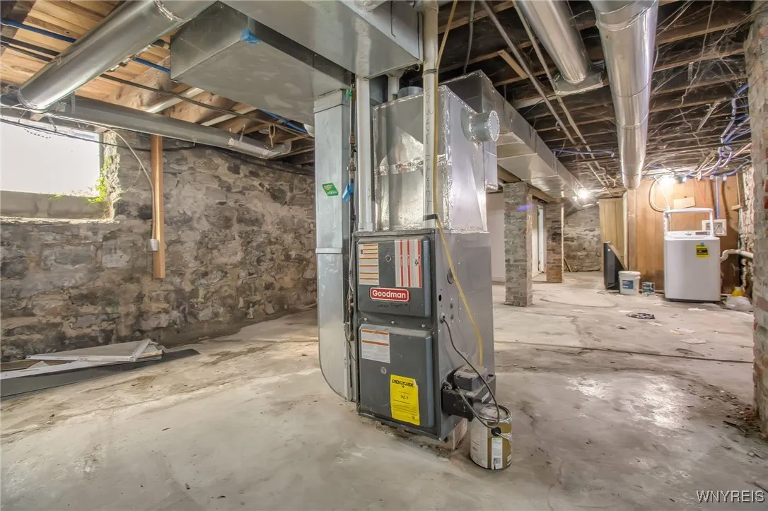 125 Hertel Avenue, Buffalo, New York 14207, Buffalo, New York 14207, 6 Bedrooms Bedrooms, ,4 BathroomsBathrooms,Residential,For Sale,125 Hertel Avenue, Buffalo, New York 14207,0,B1642911