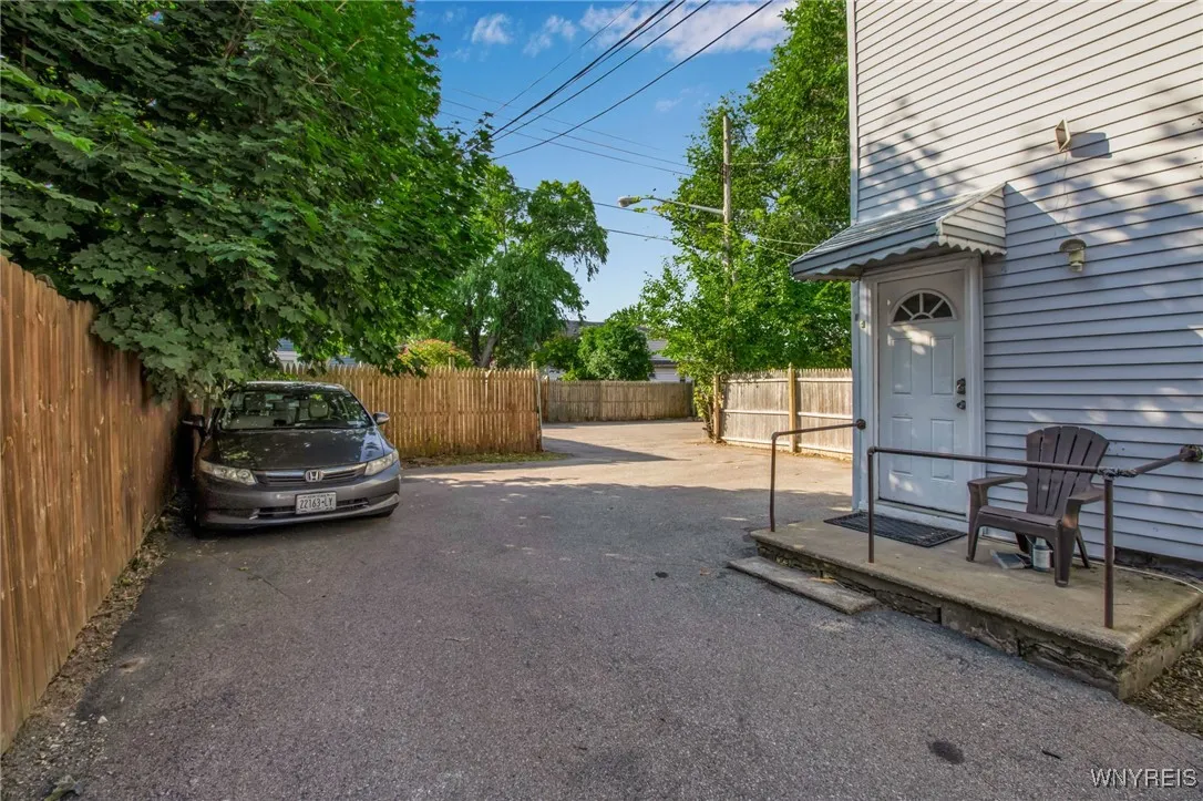 125 Hertel Avenue, Buffalo, New York 14207, Buffalo, New York 14207, 6 Bedrooms Bedrooms, ,4 BathroomsBathrooms,Residential,For Sale,125 Hertel Avenue, Buffalo, New York 14207,0,B1642911