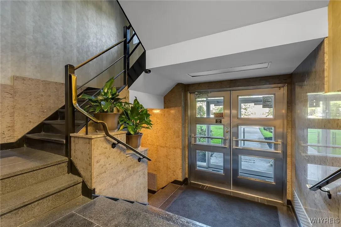 751 West Ferry 5a, Buffalo, New York 14222, Buffalo, New York 14222, 1 Bedroom Bedrooms, 1 Room Rooms,1 BathroomBathrooms,Residential,For Sale,751 West Ferry 5a, Buffalo, New York 14222,0,B1643260