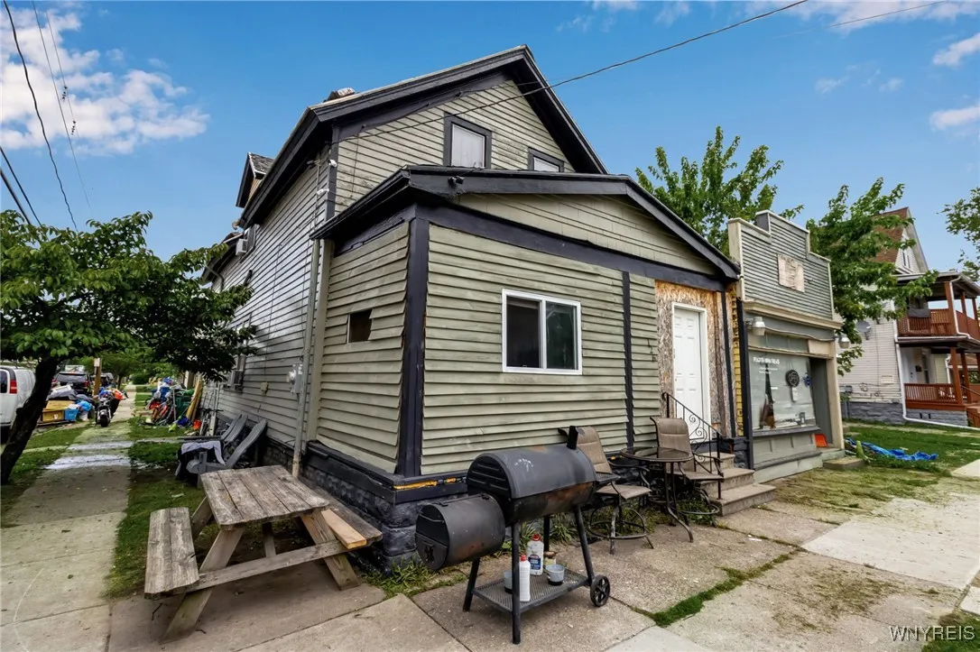 126 Austin Street, Buffalo, New York 14207, Buffalo, New York 14207, ,Commercial Sale,For Sale,126 Austin Street, Buffalo, New York 14207,0,B1643344