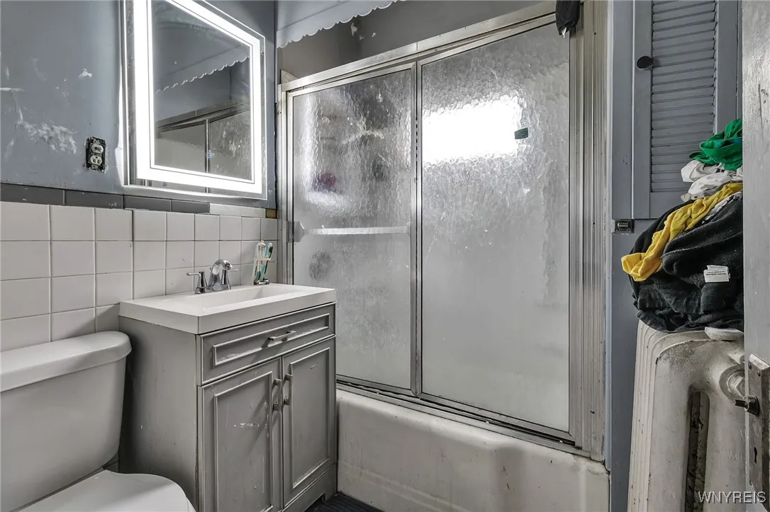 126 Austin Street, Buffalo, New York 14207, Buffalo, New York 14207, ,Commercial Sale,For Sale,126 Austin Street, Buffalo, New York 14207,0,B1643344