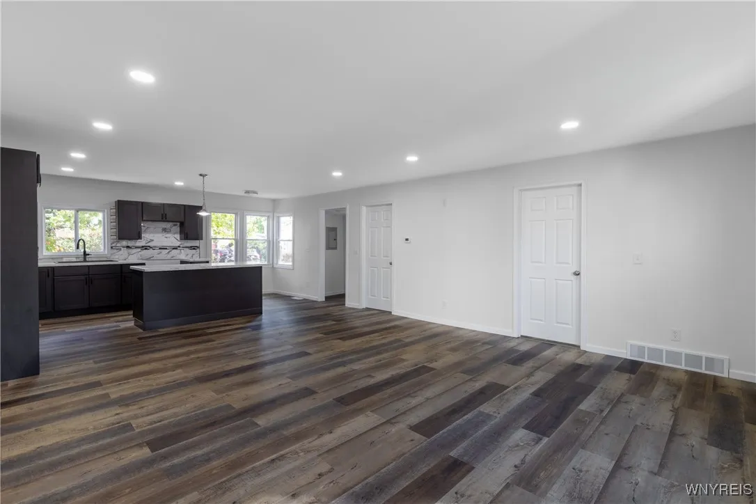 5742 Lakeview Terrace, Hamburg, New York 14085, Hamburg, New York 14085, 3 Bedrooms Bedrooms, 5 Rooms Rooms,1 BathroomBathrooms,Residential,Closed,5742 Lakeview Terrace, Hamburg, New York 14085,0,B1643066