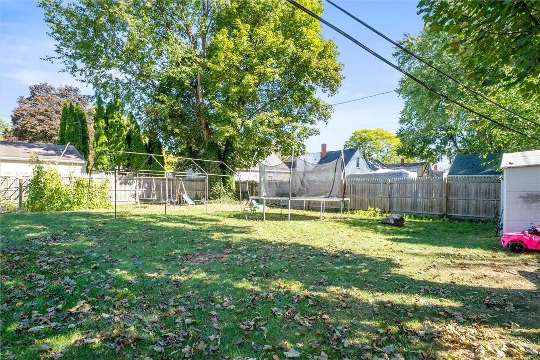 226 Oakwood Road, Rochester, New York 14616, Rochester, New York 14616, 3 Bedrooms Bedrooms, 6 Rooms Rooms,1 BathroomBathrooms,Residential,Closed,226 Oakwood Road, Rochester, New York 14616,0,R1643323