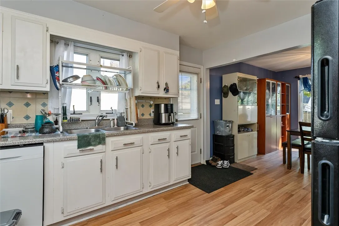 226 Oakwood Road, Rochester, New York 14616, Rochester, New York 14616, 3 Bedrooms Bedrooms, 6 Rooms Rooms,1 BathroomBathrooms,Residential,Closed,226 Oakwood Road, Rochester, New York 14616,0,R1643323