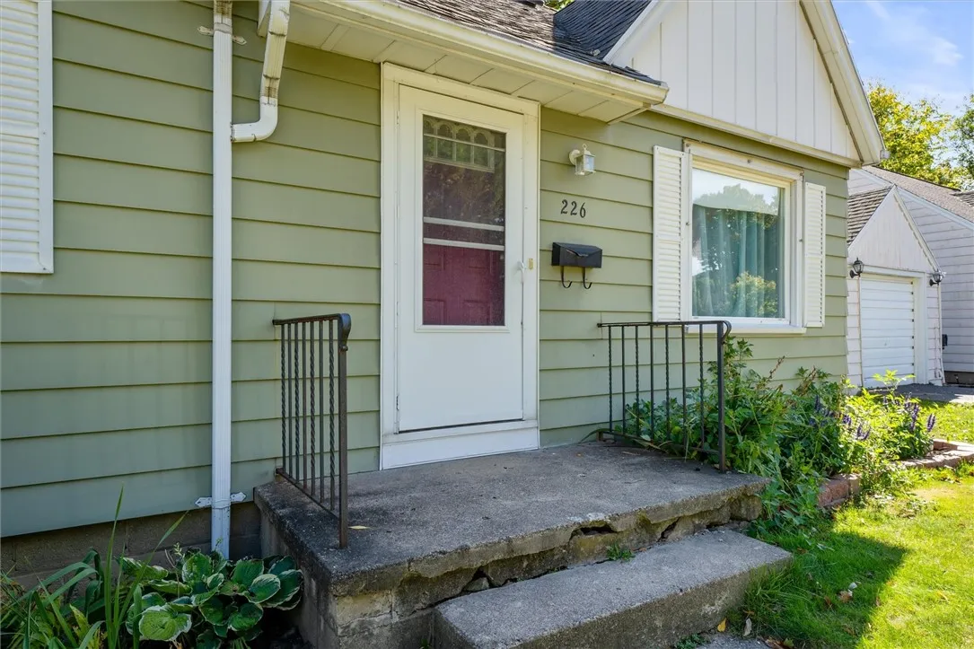 226 Oakwood Road, Rochester, New York 14616, Rochester, New York 14616, 3 Bedrooms Bedrooms, 6 Rooms Rooms,1 BathroomBathrooms,Residential,Closed,226 Oakwood Road, Rochester, New York 14616,0,R1643323