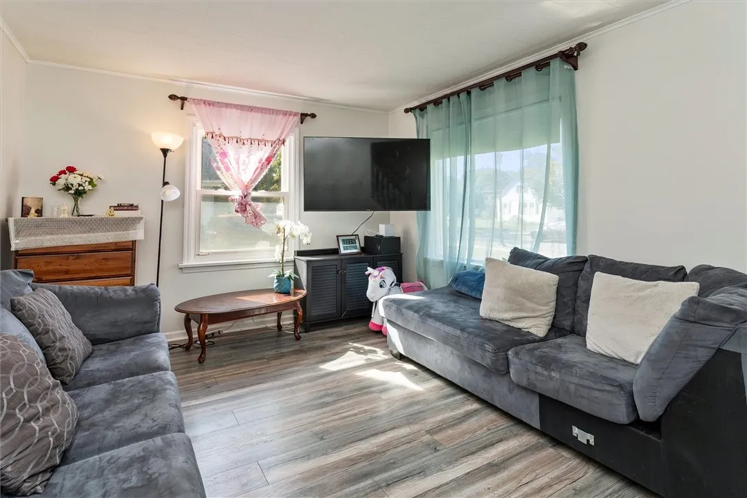 226 Oakwood Road, Rochester, New York 14616, Rochester, New York 14616, 3 Bedrooms Bedrooms, 6 Rooms Rooms,1 BathroomBathrooms,Residential,Closed,226 Oakwood Road, Rochester, New York 14616,0,R1643323