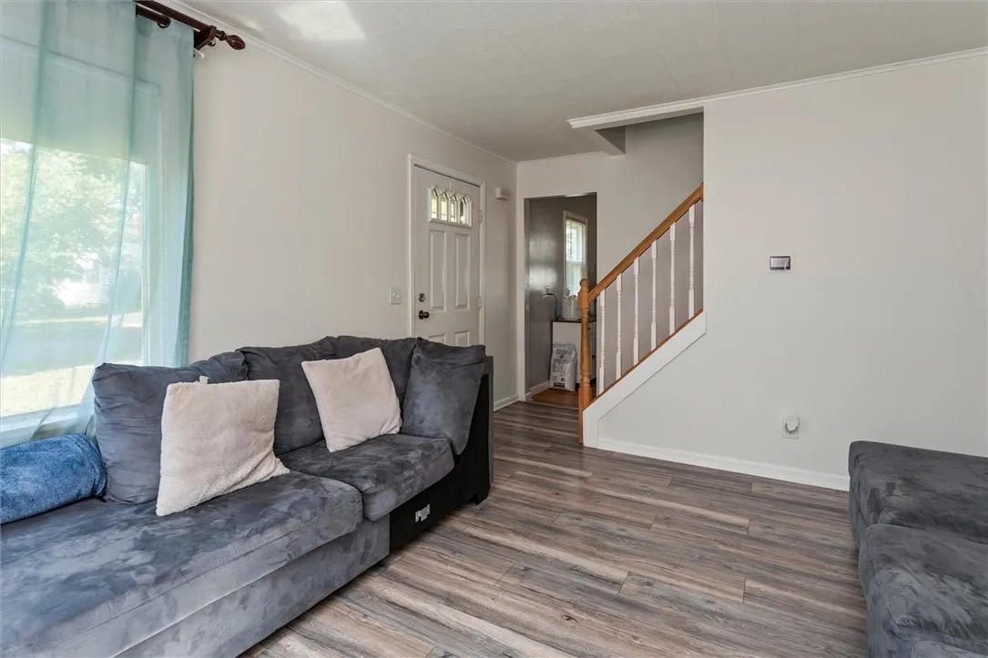 226 Oakwood Road, Rochester, New York 14616, Rochester, New York 14616, 3 Bedrooms Bedrooms, 6 Rooms Rooms,1 BathroomBathrooms,Residential,Closed,226 Oakwood Road, Rochester, New York 14616,0,R1643323