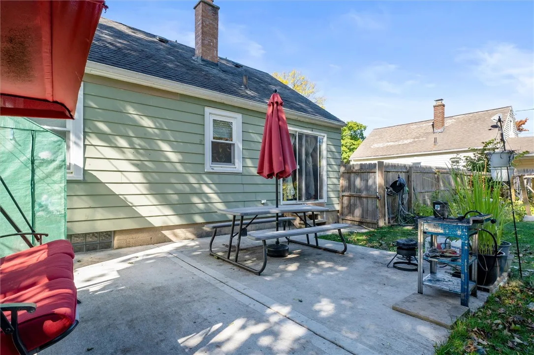 226 Oakwood Road, Rochester, New York 14616, Rochester, New York 14616, 3 Bedrooms Bedrooms, 6 Rooms Rooms,1 BathroomBathrooms,Residential,Closed,226 Oakwood Road, Rochester, New York 14616,0,R1643323