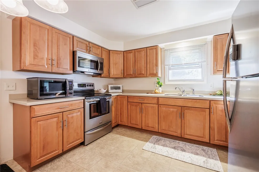 6 Courtney Drive, Seneca Falls, New York 13148, Seneca Falls, New York 13148, 4 Bedrooms Bedrooms, 8 Rooms Rooms,2 BathroomsBathrooms,Residential,For Sale,6 Courtney Drive, Seneca Falls, New York 13148,0,R1641105