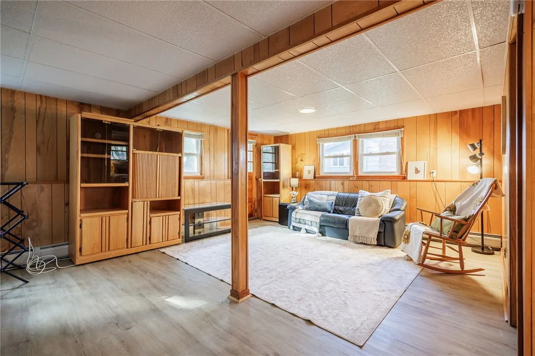 6 Courtney Drive, Seneca Falls, New York 13148, Seneca Falls, New York 13148, 4 Bedrooms Bedrooms, 8 Rooms Rooms,2 BathroomsBathrooms,Residential,For Sale,6 Courtney Drive, Seneca Falls, New York 13148,0,R1641105