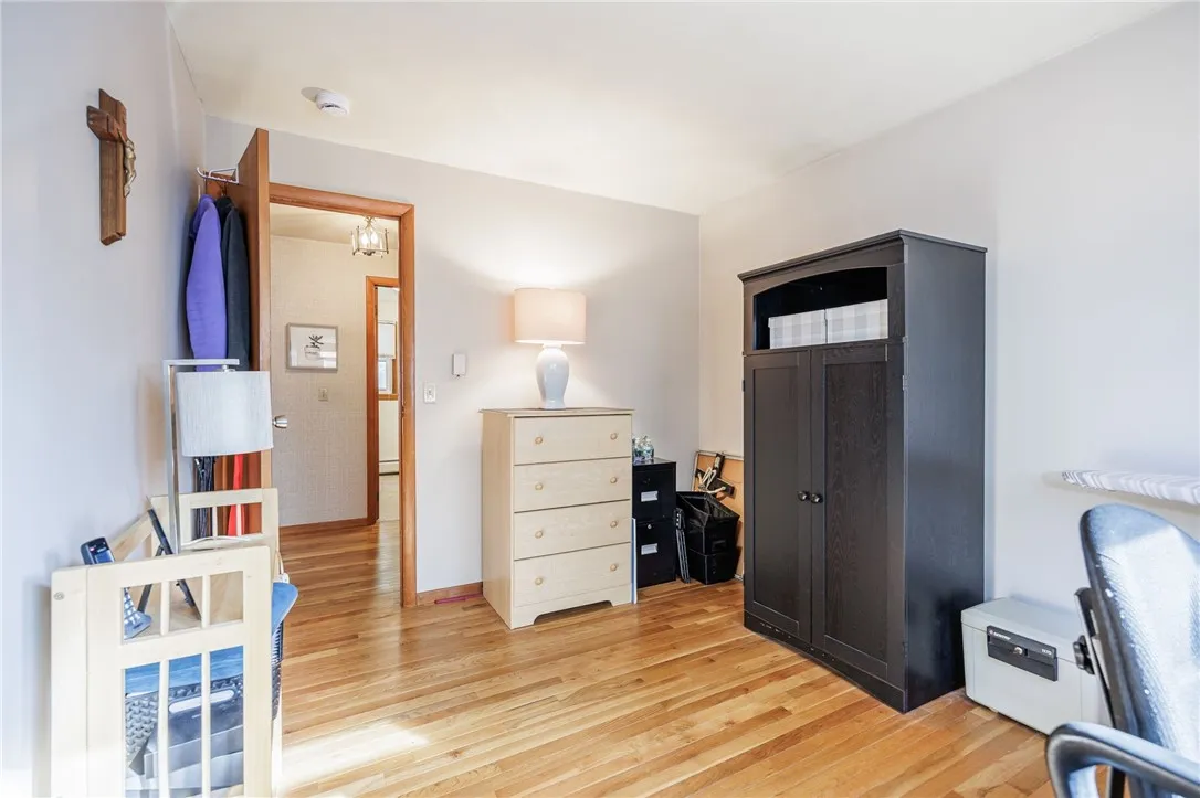 6 Courtney Drive, Seneca Falls, New York 13148, Seneca Falls, New York 13148, 4 Bedrooms Bedrooms, 8 Rooms Rooms,2 BathroomsBathrooms,Residential,For Sale,6 Courtney Drive, Seneca Falls, New York 13148,0,R1641105