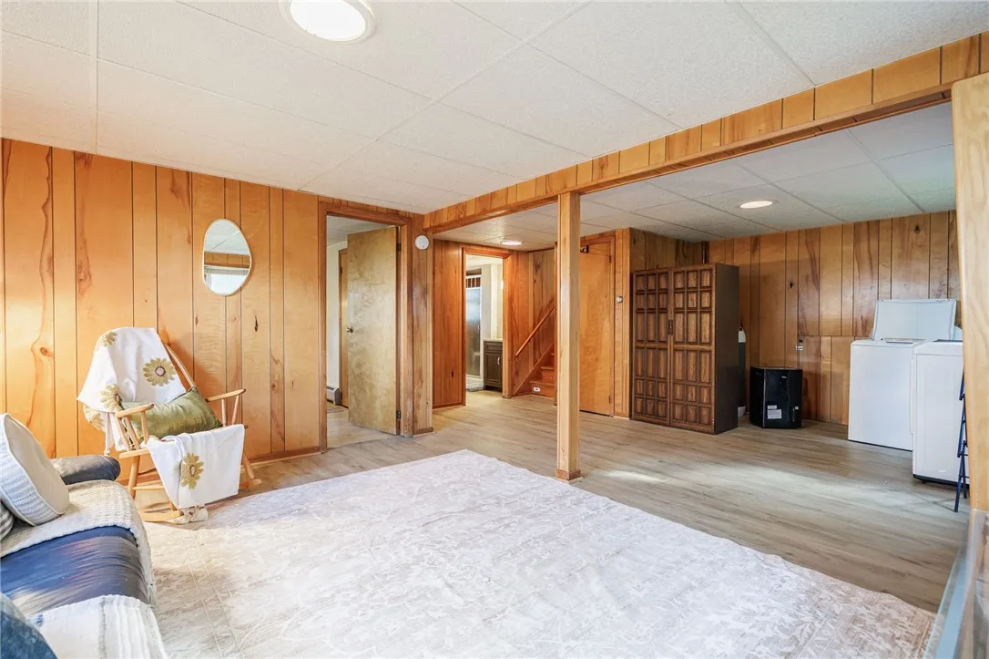 6 Courtney Drive, Seneca Falls, New York 13148, Seneca Falls, New York 13148, 4 Bedrooms Bedrooms, 8 Rooms Rooms,2 BathroomsBathrooms,Residential,For Sale,6 Courtney Drive, Seneca Falls, New York 13148,0,R1641105