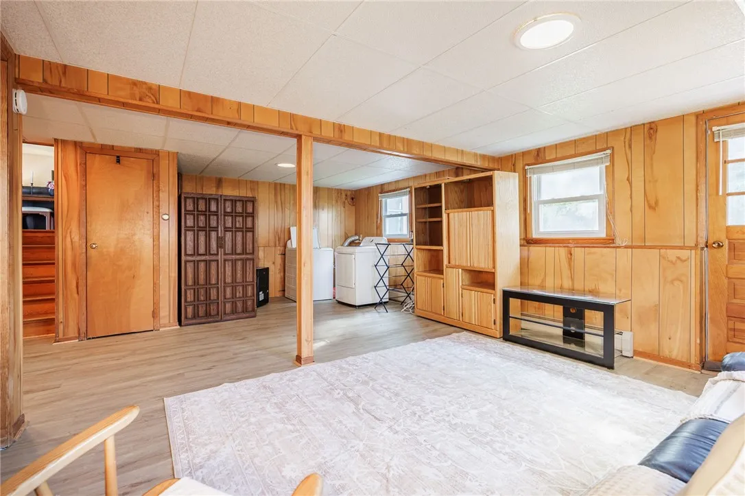 6 Courtney Drive, Seneca Falls, New York 13148, Seneca Falls, New York 13148, 4 Bedrooms Bedrooms, 8 Rooms Rooms,2 BathroomsBathrooms,Residential,For Sale,6 Courtney Drive, Seneca Falls, New York 13148,0,R1641105