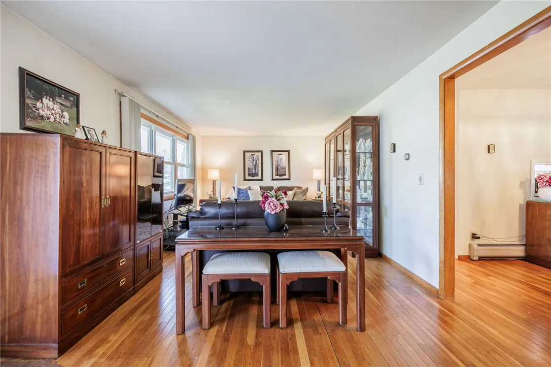 6 Courtney Drive, Seneca Falls, New York 13148, Seneca Falls, New York 13148, 4 Bedrooms Bedrooms, 8 Rooms Rooms,2 BathroomsBathrooms,Residential,For Sale,6 Courtney Drive, Seneca Falls, New York 13148,0,R1641105