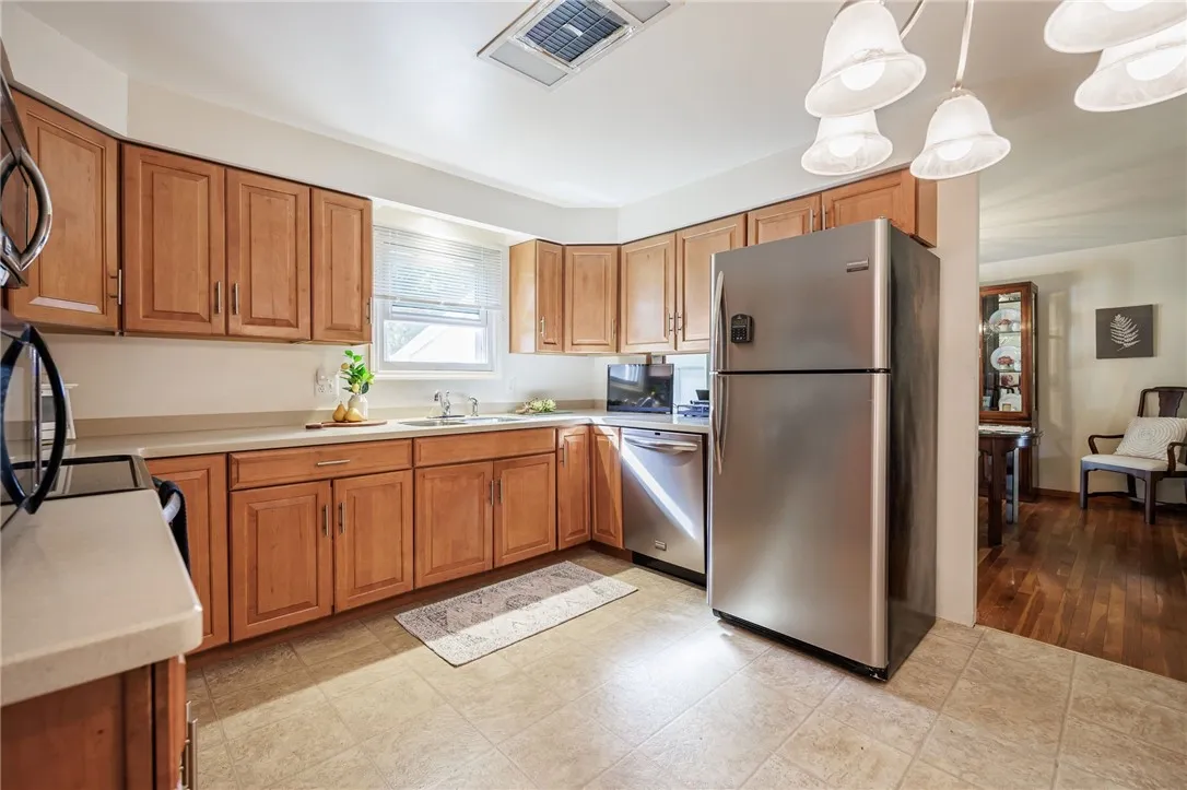 6 Courtney Drive, Seneca Falls, New York 13148, Seneca Falls, New York 13148, 4 Bedrooms Bedrooms, 8 Rooms Rooms,2 BathroomsBathrooms,Residential,For Sale,6 Courtney Drive, Seneca Falls, New York 13148,0,R1641105