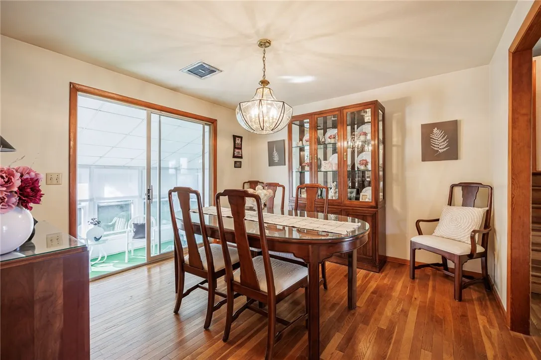 6 Courtney Drive, Seneca Falls, New York 13148, Seneca Falls, New York 13148, 4 Bedrooms Bedrooms, 8 Rooms Rooms,2 BathroomsBathrooms,Residential,For Sale,6 Courtney Drive, Seneca Falls, New York 13148,0,R1641105