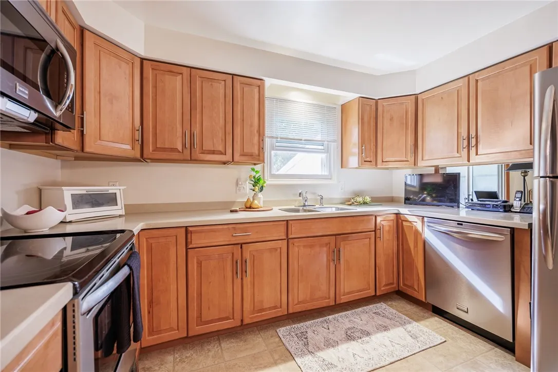 6 Courtney Drive, Seneca Falls, New York 13148, Seneca Falls, New York 13148, 4 Bedrooms Bedrooms, 8 Rooms Rooms,2 BathroomsBathrooms,Residential,For Sale,6 Courtney Drive, Seneca Falls, New York 13148,0,R1641105