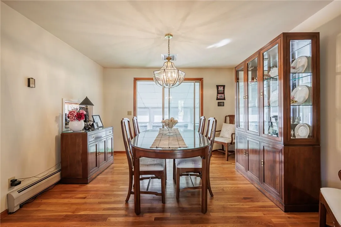 6 Courtney Drive, Seneca Falls, New York 13148, Seneca Falls, New York 13148, 4 Bedrooms Bedrooms, 8 Rooms Rooms,2 BathroomsBathrooms,Residential,For Sale,6 Courtney Drive, Seneca Falls, New York 13148,0,R1641105