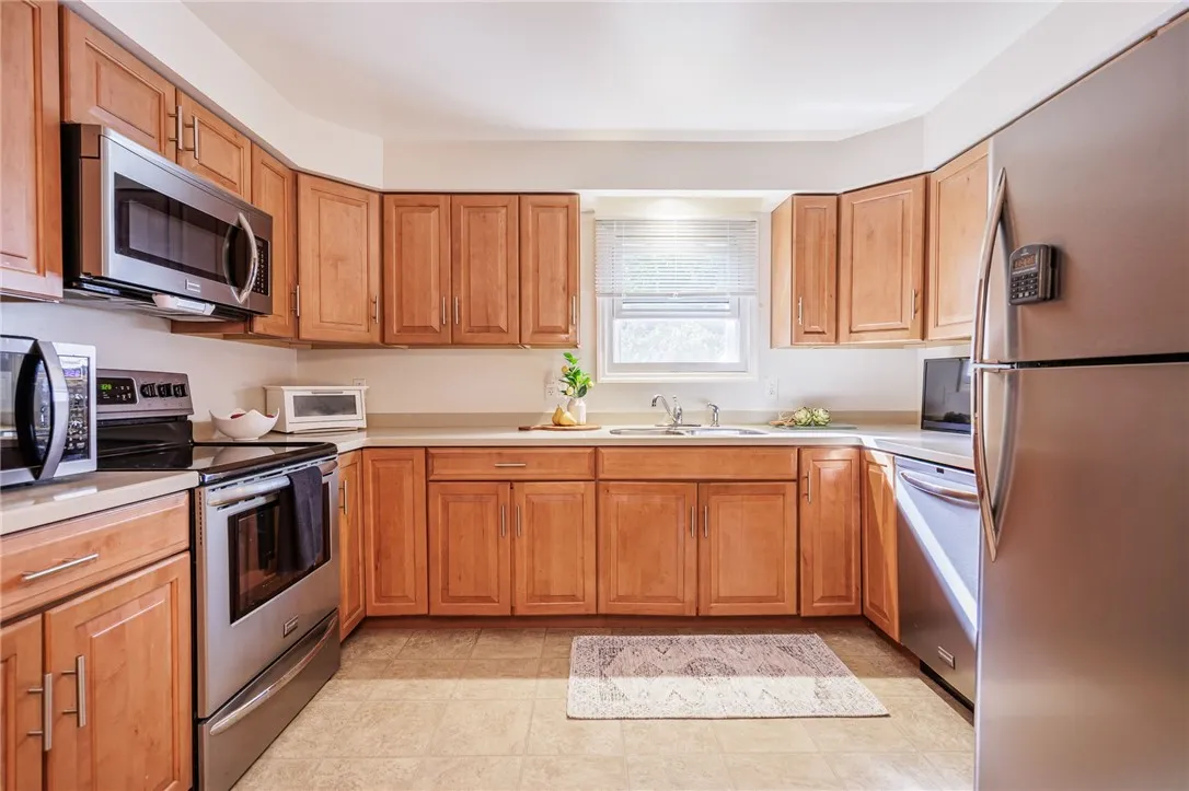 6 Courtney Drive, Seneca Falls, New York 13148, Seneca Falls, New York 13148, 4 Bedrooms Bedrooms, 8 Rooms Rooms,2 BathroomsBathrooms,Residential,For Sale,6 Courtney Drive, Seneca Falls, New York 13148,0,R1641105