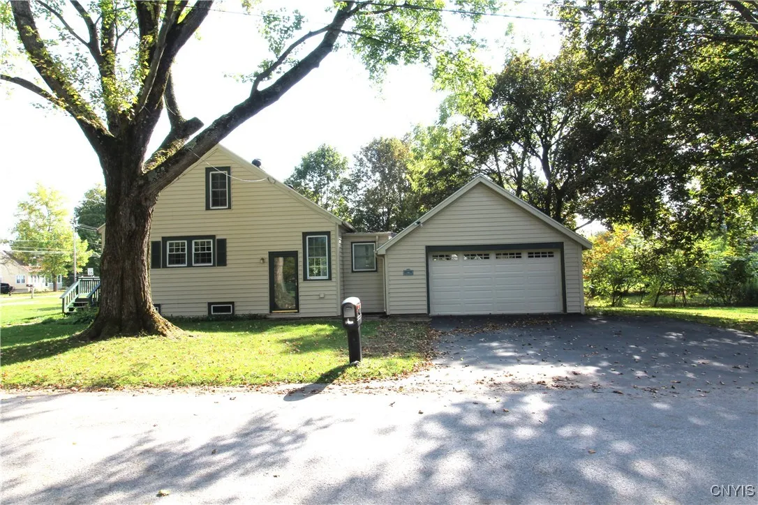 79 State Street, Vernon, New York 13421, Vernon, New York 13421, 3 Bedrooms Bedrooms, 7 Rooms Rooms,1 BathroomBathrooms,Residential,For Sale,79 State Street, Vernon, New York 13421,0,S1641705