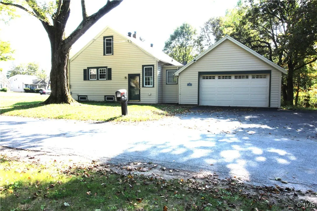 79 State Street, Vernon, New York 13421, Vernon, New York 13421, 3 Bedrooms Bedrooms, 7 Rooms Rooms,1 BathroomBathrooms,Residential,For Sale,79 State Street, Vernon, New York 13421,0,S1641705