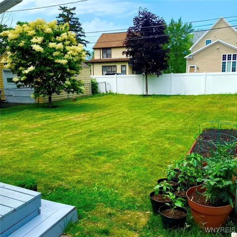 108 Fremont Avenue, West Seneca, New York 14224, West Seneca, New York 14224, 3 Bedrooms Bedrooms, 7 Rooms Rooms,1 BathroomBathrooms,Residential,For Sale,108 Fremont Avenue, West Seneca, New York 14224,0,B1642663