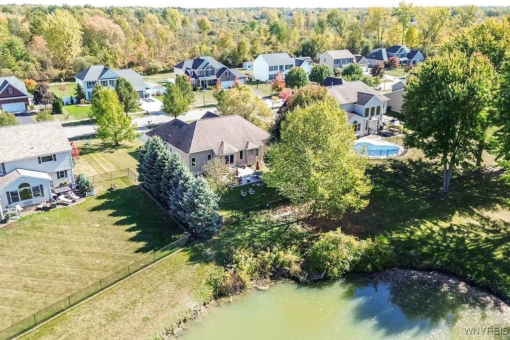 1182 Majestic Woods Drive, Grand Island, New York, Grand Island, New York 14072, 3 Bedrooms Bedrooms, 8 Rooms Rooms,2 BathroomsBathrooms,Residential,For Sale,1182 Majestic Woods Drive, Grand Island, New York ,0,B1641303