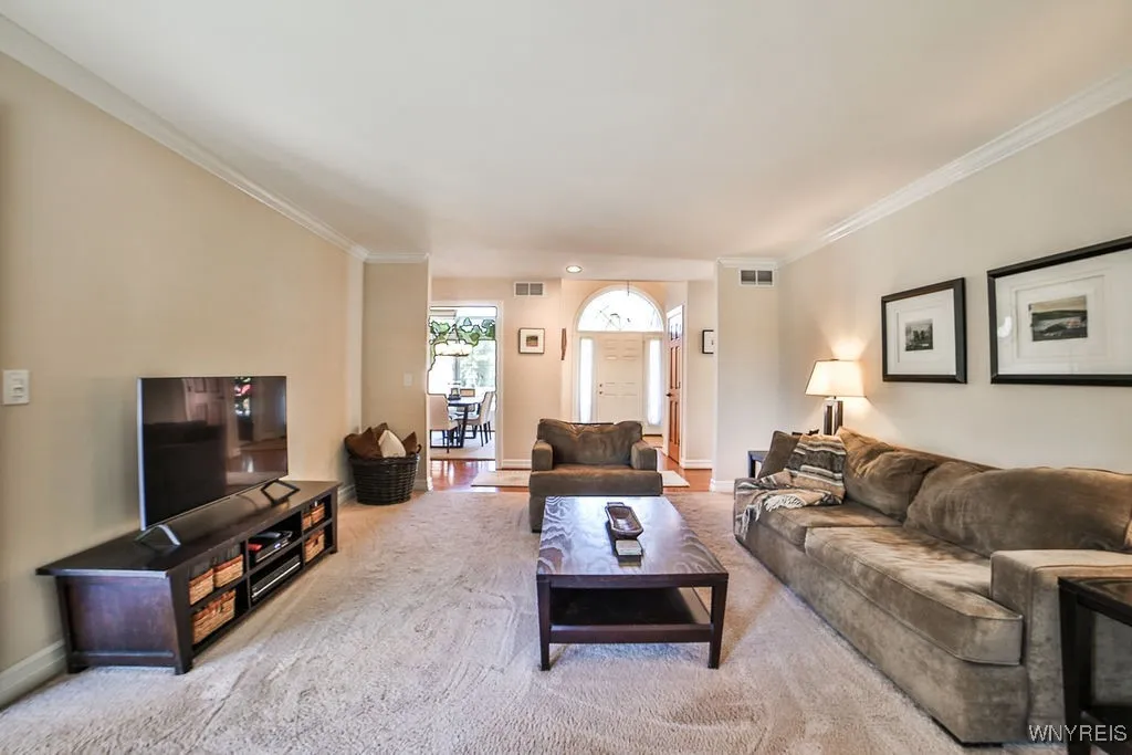 1182 Majestic Woods Drive, Grand Island, New York, Grand Island, New York 14072, 3 Bedrooms Bedrooms, 8 Rooms Rooms,2 BathroomsBathrooms,Residential,For Sale,1182 Majestic Woods Drive, Grand Island, New York ,0,B1641303
