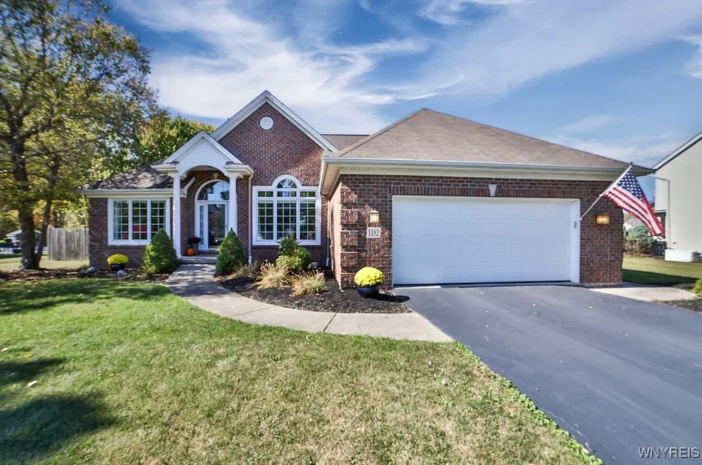 1182 Majestic Woods Drive, Grand Island, New York, Grand Island, New York 14072, 3 Bedrooms Bedrooms, 8 Rooms Rooms,2 BathroomsBathrooms,Residential,For Sale,1182 Majestic Woods Drive, Grand Island, New York ,0,B1641303