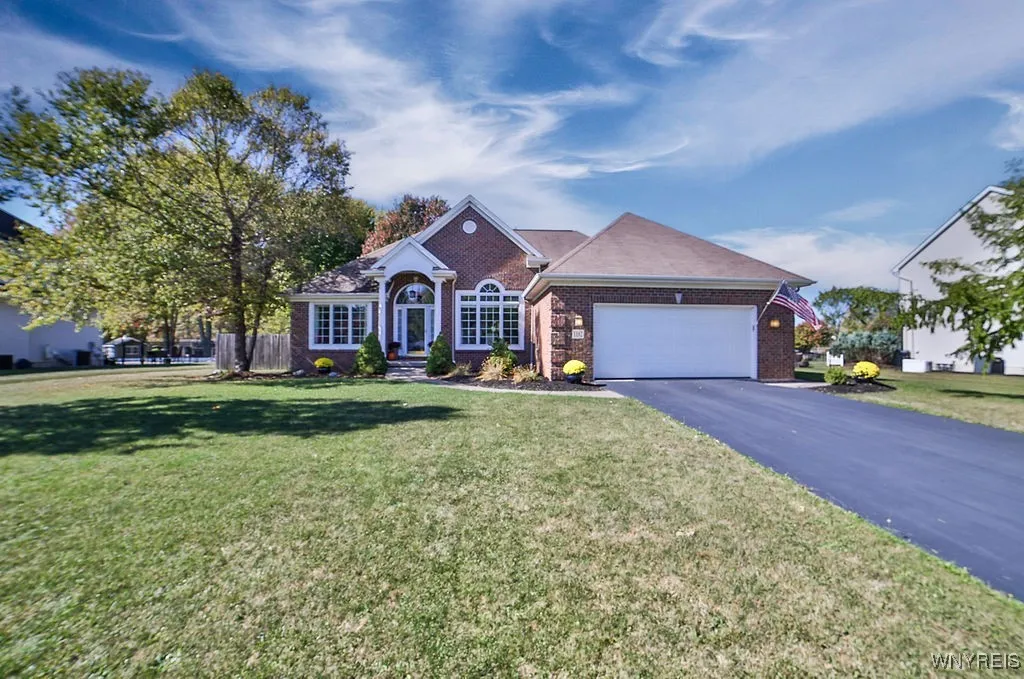 1182 Majestic Woods Drive, Grand Island, New York, Grand Island, New York 14072, 3 Bedrooms Bedrooms, 8 Rooms Rooms,2 BathroomsBathrooms,Residential,For Sale,1182 Majestic Woods Drive, Grand Island, New York ,0,B1641303
