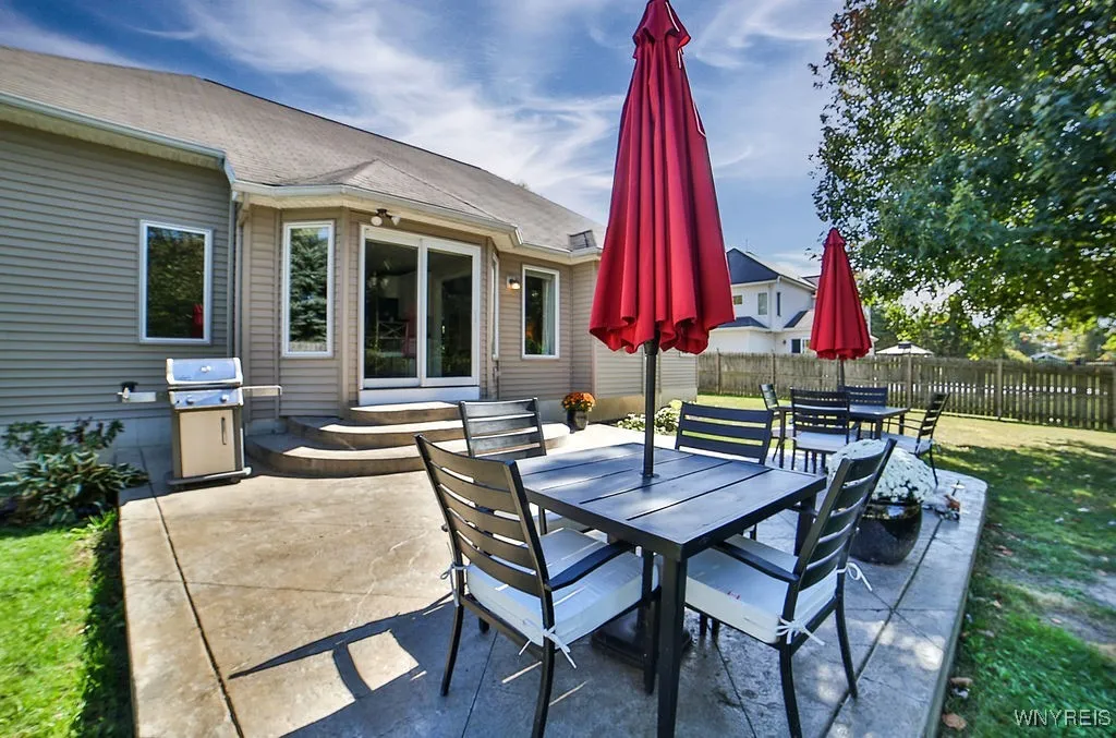 1182 Majestic Woods Drive, Grand Island, New York, Grand Island, New York 14072, 3 Bedrooms Bedrooms, 8 Rooms Rooms,2 BathroomsBathrooms,Residential,For Sale,1182 Majestic Woods Drive, Grand Island, New York ,0,B1641303