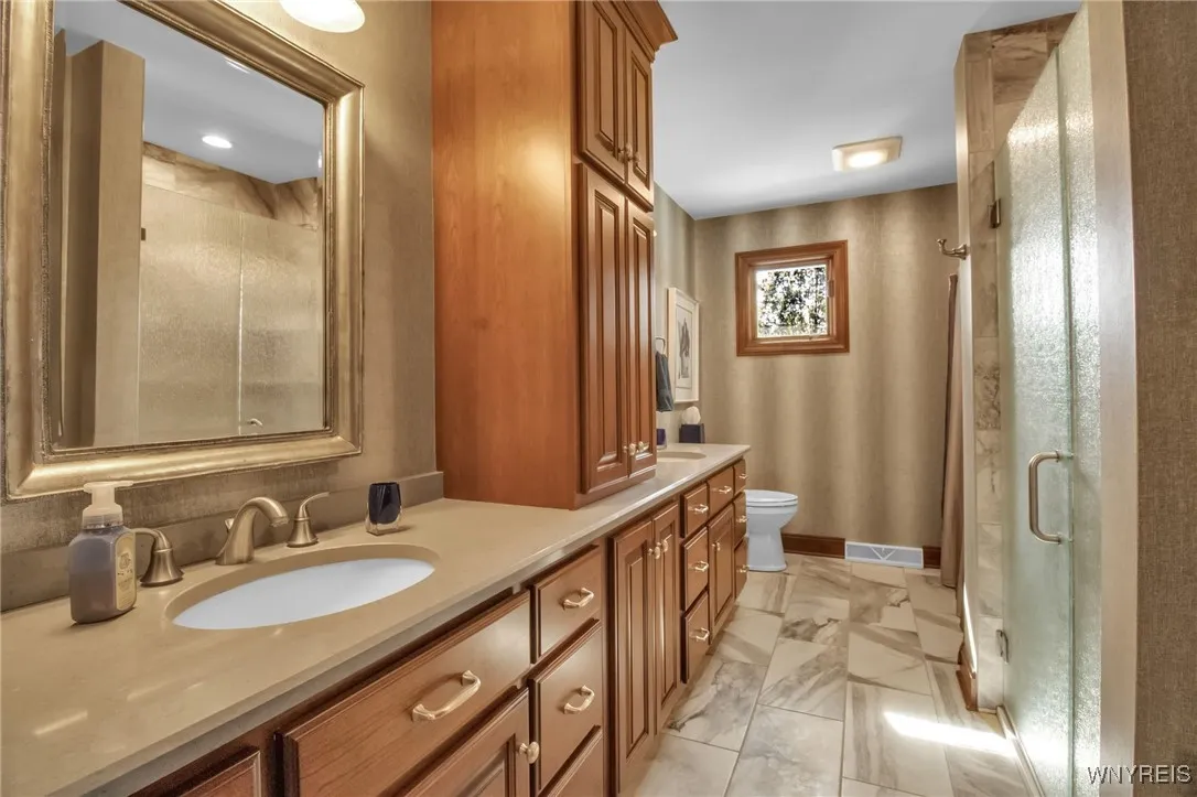 6150 Walnut Creek Court, Clarence, New York 14051, Clarence, New York 14051, 4 Bedrooms Bedrooms, 10 Rooms Rooms,2 BathroomsBathrooms,Residential,For Sale,6150 Walnut Creek Court, Clarence, New York 14051,0,B1642600