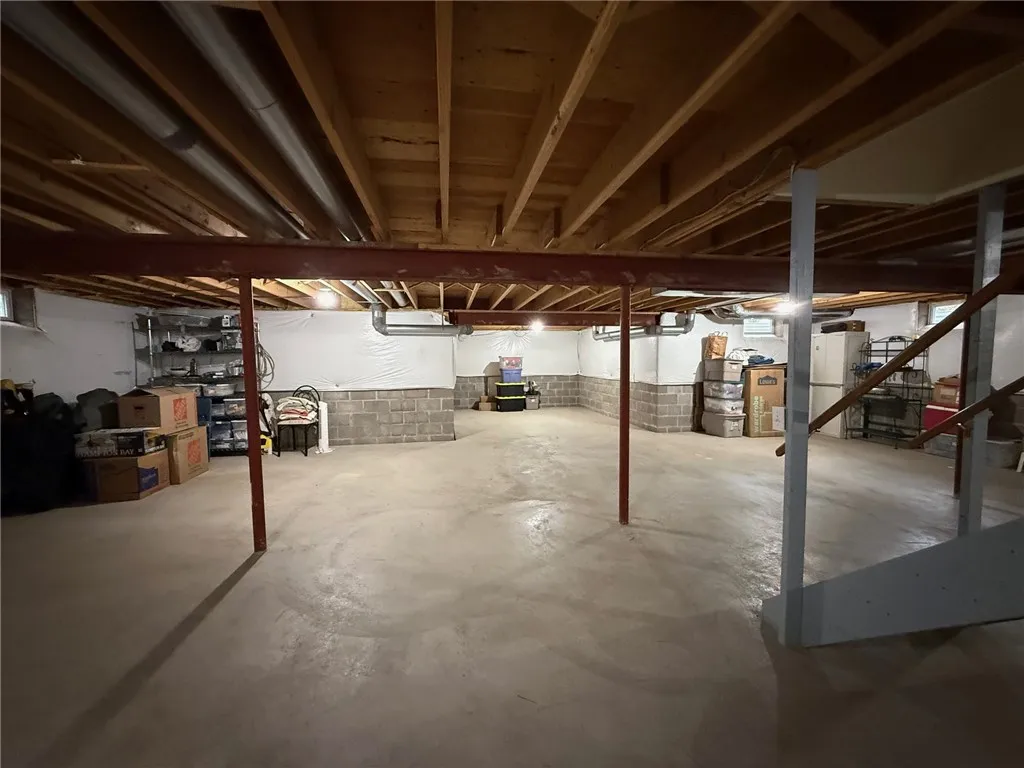 Huge unfinished basement for hobbies, workshop, workout area, all recent mechanics 4 yrs old!