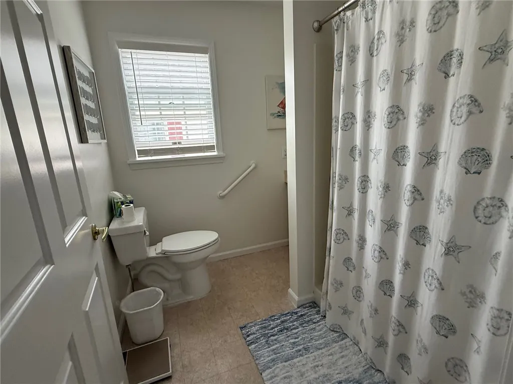 Master bath has walk in tub/shower
