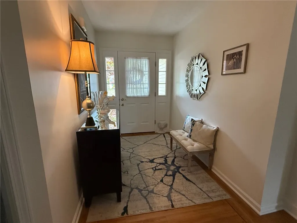 Enter to an inviting front entry way