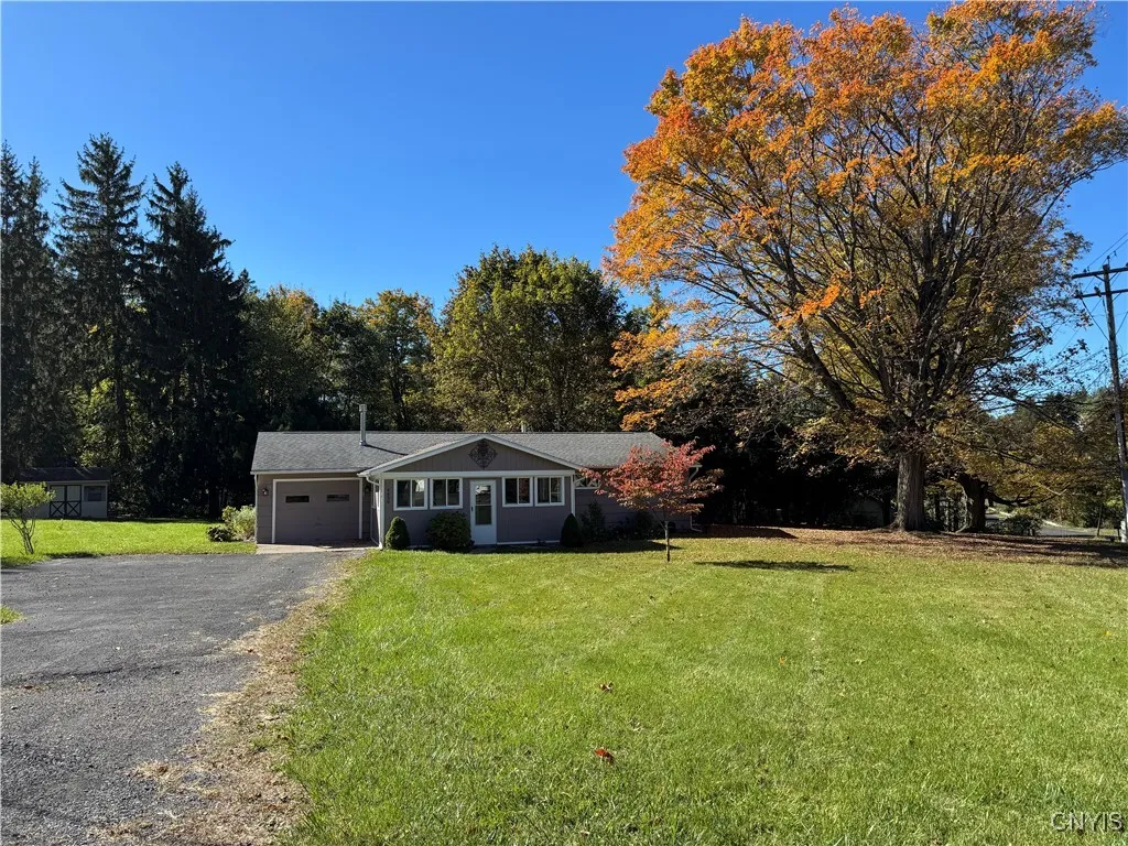 4439 Outlook Drive, Onondaga, New York 13215, Onondaga, New York 13215, 3 Bedrooms Bedrooms, 5 Rooms Rooms,1 BathroomBathrooms,Residential,For Sale,4439 Outlook Drive, Onondaga, New York 13215,0,S1641324