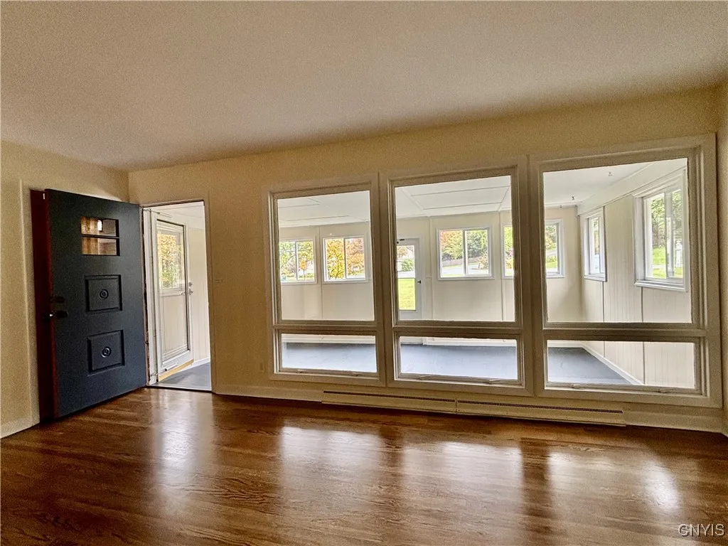 4439 Outlook Drive, Onondaga, New York 13215, Onondaga, New York 13215, 3 Bedrooms Bedrooms, 5 Rooms Rooms,1 BathroomBathrooms,Residential,For Sale,4439 Outlook Drive, Onondaga, New York 13215,0,S1641324