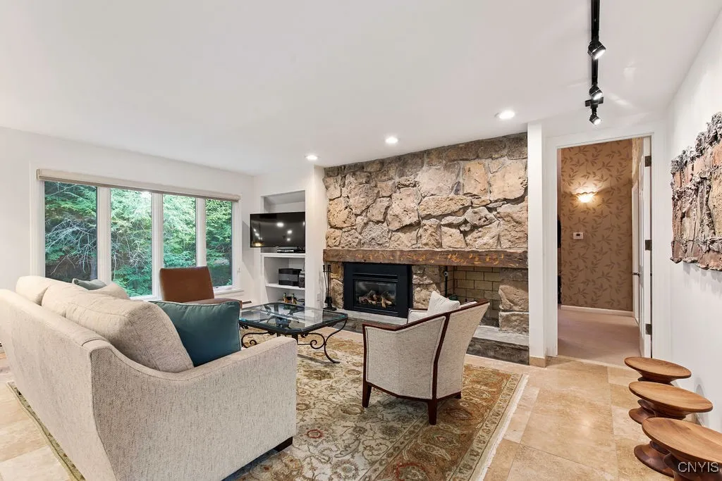 6964 Old Quarry Road, Dewitt, New York 13066, De Witt, New York 13066, 4 Bedrooms Bedrooms, 13 Rooms Rooms,4 BathroomsBathrooms,Residential,For Sale,6964 Old Quarry Road, Dewitt, New York 13066,0,S1641908