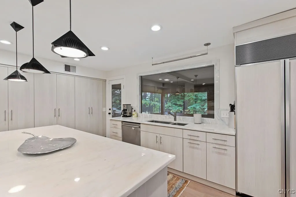 6964 Old Quarry Road, Dewitt, New York 13066, De Witt, New York 13066, 4 Bedrooms Bedrooms, 13 Rooms Rooms,4 BathroomsBathrooms,Residential,For Sale,6964 Old Quarry Road, Dewitt, New York 13066,0,S1641908