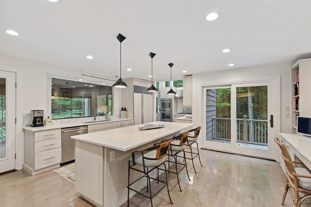 6964 Old Quarry Road, Dewitt, New York 13066, De Witt, New York 13066, 4 Bedrooms Bedrooms, 13 Rooms Rooms,4 BathroomsBathrooms,Residential,For Sale,6964 Old Quarry Road, Dewitt, New York 13066,0,S1641908