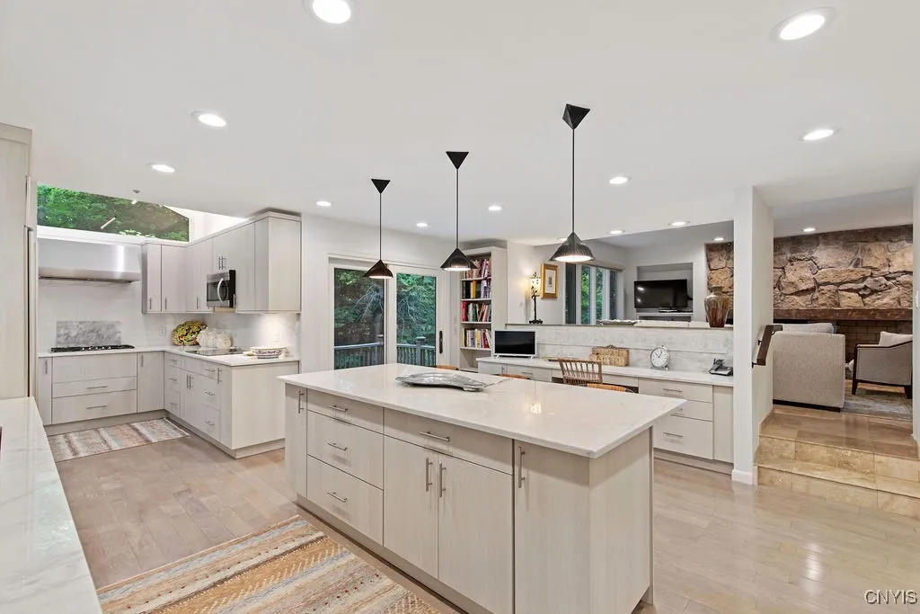 6964 Old Quarry Road, Dewitt, New York 13066, De Witt, New York 13066, 4 Bedrooms Bedrooms, 13 Rooms Rooms,4 BathroomsBathrooms,Residential,For Sale,6964 Old Quarry Road, Dewitt, New York 13066,0,S1641908