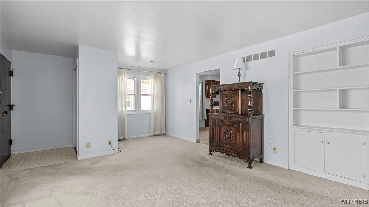 91 Meadow Lea Drive, Amherst, New York 14226, Amherst, New York 14226, 3 Bedrooms Bedrooms, 8 Rooms Rooms,1 BathroomBathrooms,Residential,For Sale,91 Meadow Lea Drive, Amherst, New York 14226,0,B1643427