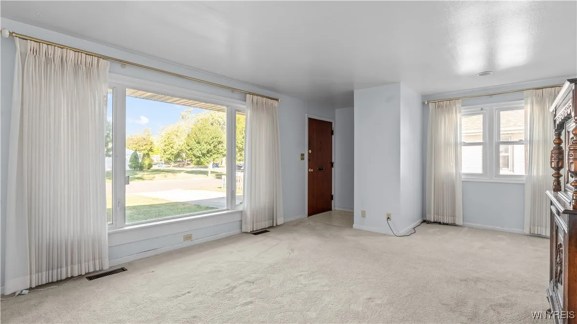 91 Meadow Lea Drive, Amherst, New York 14226, Amherst, New York 14226, 3 Bedrooms Bedrooms, 8 Rooms Rooms,1 BathroomBathrooms,Residential,For Sale,91 Meadow Lea Drive, Amherst, New York 14226,0,B1643427