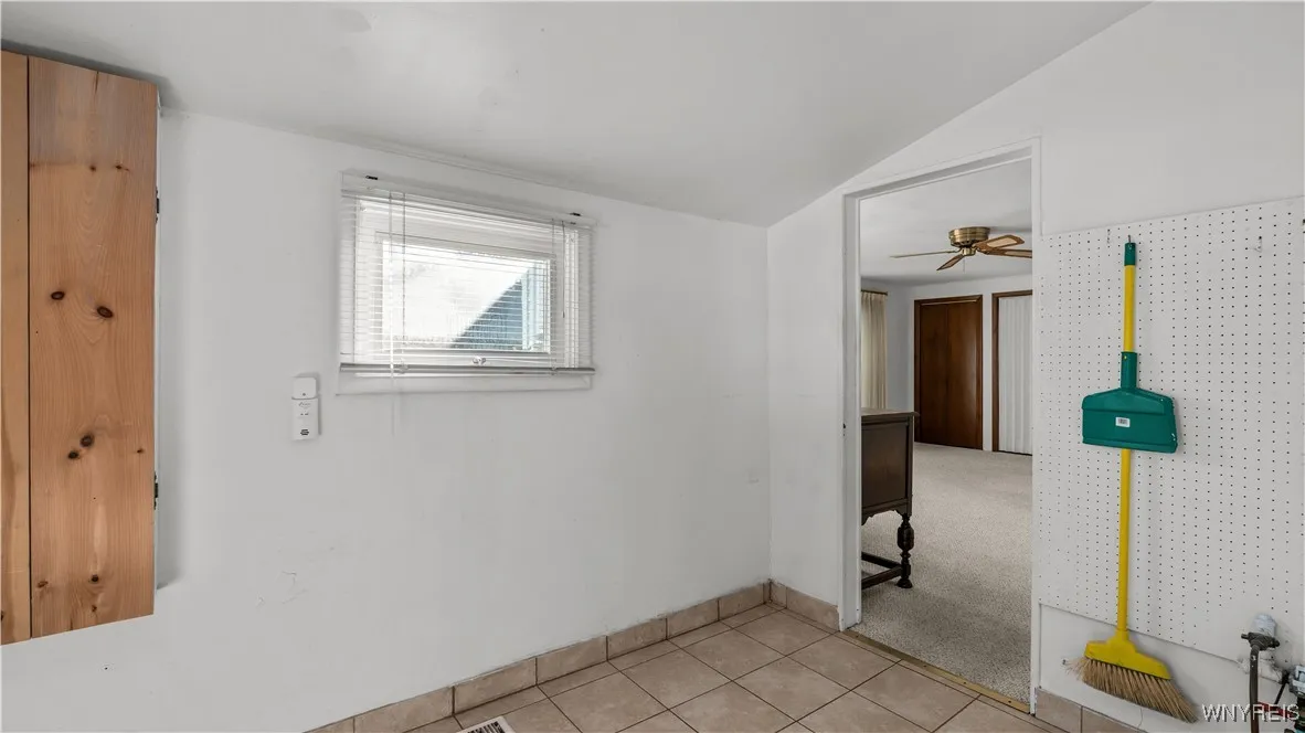 91 Meadow Lea Drive, Amherst, New York 14226, Amherst, New York 14226, 3 Bedrooms Bedrooms, 8 Rooms Rooms,1 BathroomBathrooms,Residential,For Sale,91 Meadow Lea Drive, Amherst, New York 14226,0,B1643427
