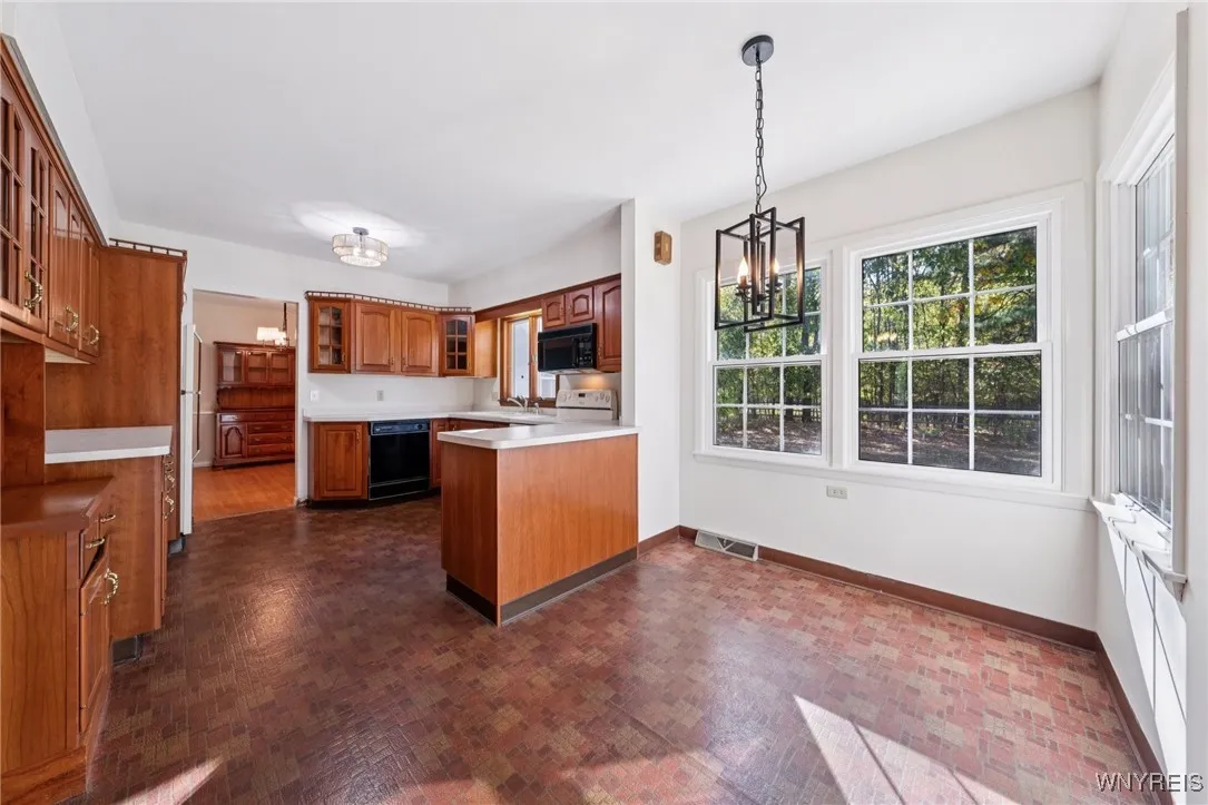 75 Brooklea Dr, Aurora, New York 14052, Aurora, New York 14052, 4 Bedrooms Bedrooms, 9 Rooms Rooms,2 BathroomsBathrooms,Residential,Closed,75 Brooklea Dr, Aurora, New York 14052,0,B1643130