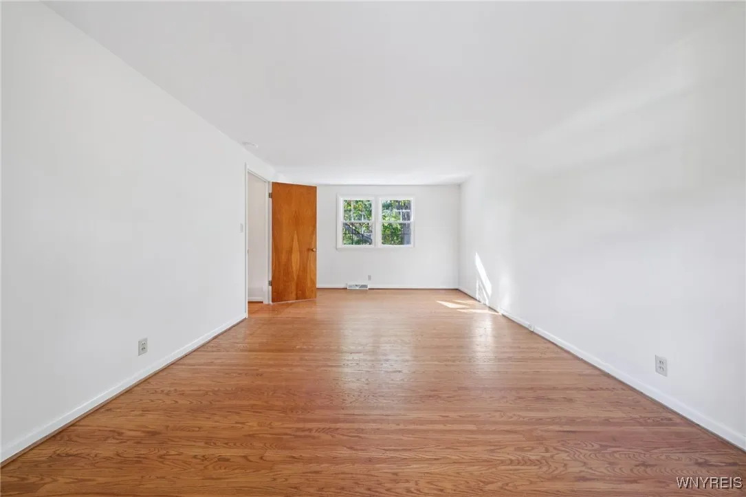 75 Brooklea Dr, Aurora, New York 14052, Aurora, New York 14052, 4 Bedrooms Bedrooms, 9 Rooms Rooms,2 BathroomsBathrooms,Residential,Closed,75 Brooklea Dr, Aurora, New York 14052,0,B1643130