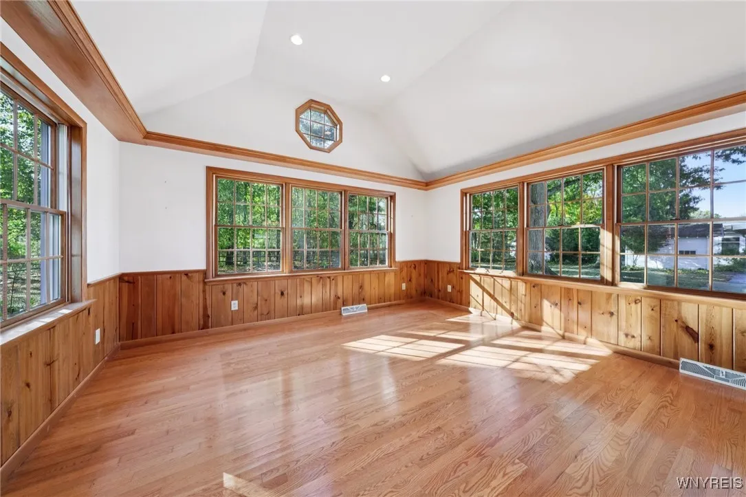 75 Brooklea Dr, Aurora, New York 14052, Aurora, New York 14052, 4 Bedrooms Bedrooms, 9 Rooms Rooms,2 BathroomsBathrooms,Residential,Closed,75 Brooklea Dr, Aurora, New York 14052,0,B1643130